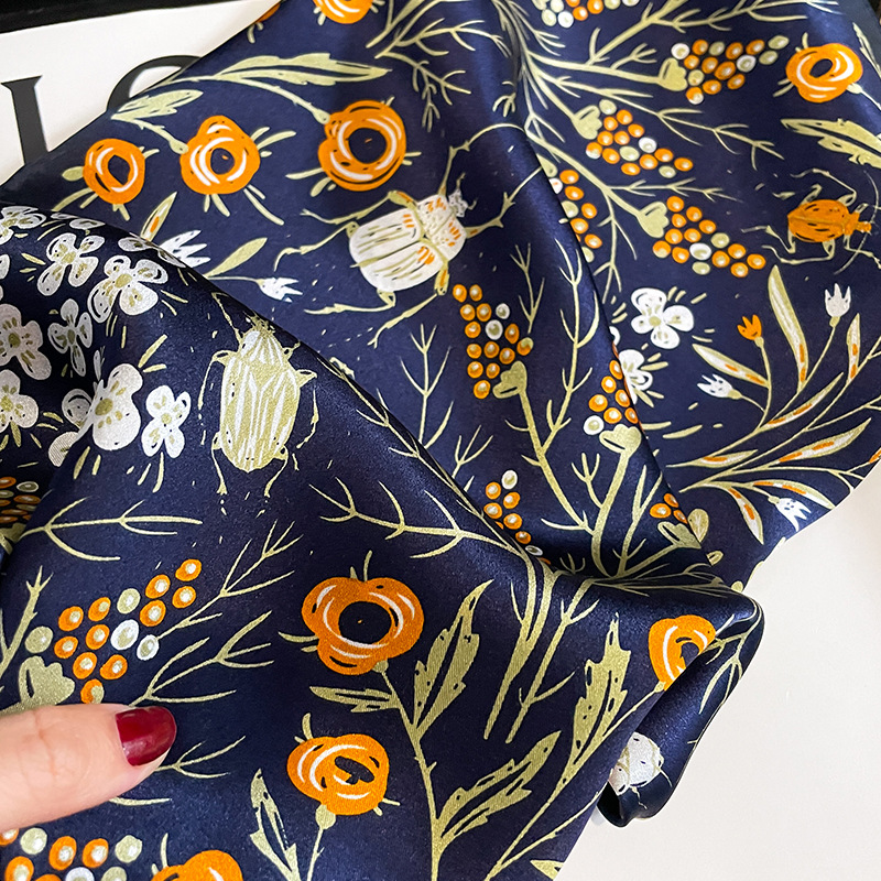 Lenço Quadrado de Cetim 100% S - Silk Scarf Square avaliação e preço